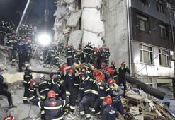 Gürcistan'da çöken binanın enkazında cesetler bulundu