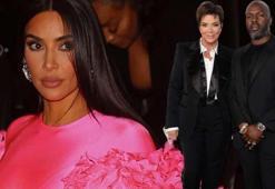 Kim Kardashian annesinin sevgilisine 'zengin kadın avcısı' dedi