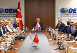 Bakan Elvan, DEİK üyeleriyle bir araya geldi