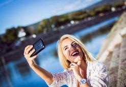 Selfie çekme hastalığı ‘selfitis’in belirtileri