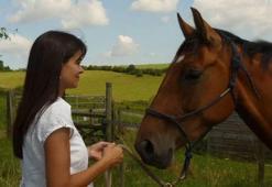 Hayvanlarla konuşabildiklerini iddia ediyorlar