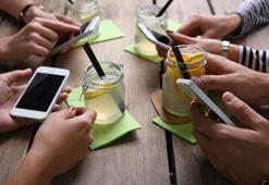 Cep telefonuyla uyuyanlara kötü haber