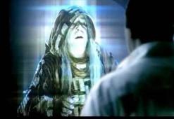 Vasiyette hologram dönemi: Üzüntüyü mü azaltır, kabullenmeyi mi zorlaştırır?