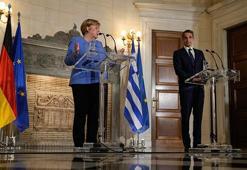 Merkel'den Yunanistan'da göç mesajı: Türkiye desteklenmeli