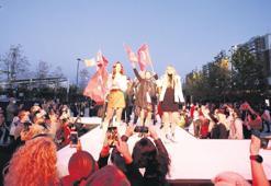 Defileyle kutlandı