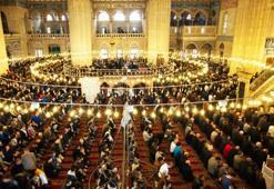 Bayram Namazı Nasıl Kılınır? Bayram Namazı Kaç Rekat? Rekat Rekat Bayram Namazı Kılınışı