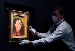 Frida Kahlo'nun otoportresi 34,9 milyon dolara satıldı