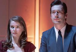 Perşembenin galibi yine 'Camdaki Kız' oldu