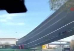 Çin’de otoyol köprüsü çöktü: 3 ölü, 4 yaralı