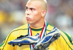 Futbol sanatının kalemi kramponlar