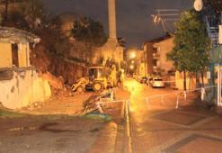 Kocaeli'de istinat duvarı yıkıldı, 2 ev boşaltıldı
