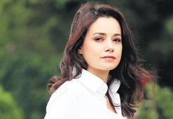 Özgü Namal yeni yıla yeni evle giriyor