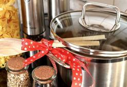 Tıkırdayan tencere, sakın açma pencere tekerlemesi oku