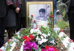 Gazeteci Metin Göktepe mezarı başında anıldı
