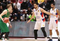 Semt77 Yalovaspor-Anadolu Efes: 69-88