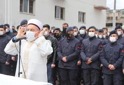 Yangında hayatını kaybeden uzman çavuş için gıyabi cenaze namazı kılındı