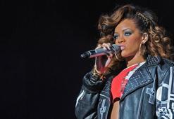 Molatik Fiskos: Rihanna, Bella Hadid ve diğerleri...