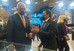 Bakan Ersoy, EMITT Fuarı'nda Tarihi Alan Başkanlığı standını gezdi
