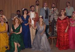 Tuba Ünsal: Tiyatro da zamana ayak uyduruyor