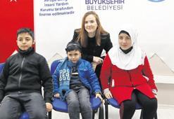 Mültecileri ziyaret etti