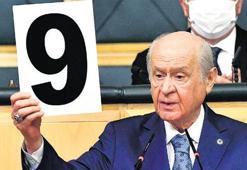 Yangına körükle gidiyorlar