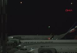 Rus yolcu uçağı yakıt ikmali için İstanbul'a indi