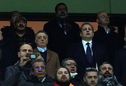 Beşiktaş Başkanı Ahmet Nur Çebi maç bitmeden stadı terk etti