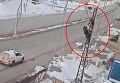 Arızayı gidermek için çıktığı direkte akıma kapıldı