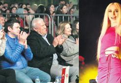 Kapanış Gülşen’den