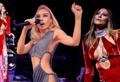 Selen Görgüzel'in iddialı sahne kostümüne 'Gülşen' yorumu!