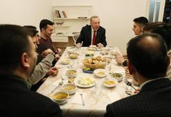 Cumhurbaşkanı Erdoğan iftarda öğrenci evine misafir oldu