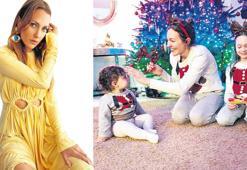 Büyük kızıyla geldi