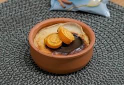 PORTAKALLI FIRIN SÜTLAÇ ÜSTÜNDE PORTAKAL KABUĞU ŞEKERLEMESİ