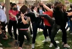 Liseli kızlar parkta tekme tokat kavga etti!