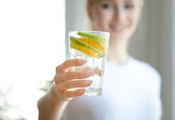 Metabolizma hızlandıran detoks tarifi: 2 kilo verdiriyor