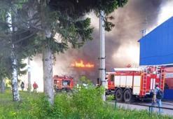 Rusya’da kimya fabrikasında yangın: 2 bin metrekare alan kül oldu