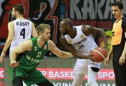 Darüşşafaka yarı finalde