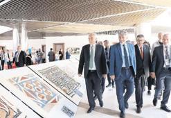 Arkeoloji dünyası Denizli’de buluştu