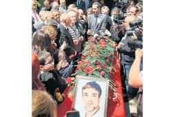 Gazeteci Ertürk sonsuzluğa uğurlandı