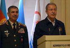 Bakan Akar, Azerbaycanlı mevkidaşı Hasanov ile görüştü