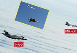 Son dakika: Putin savaş uçaklarını yolladı! Dünyanın ucunda kapıştılar