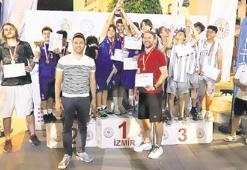 Yarımada’da 900 sporcu kıyasıya yarıştı