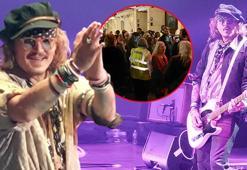 İftira davasıyla gündemden düşmeyen Johnny Depp'ten konser sürprizi