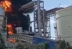 Bursa'da mobilya fabrikasında patlama sonrası yangın!