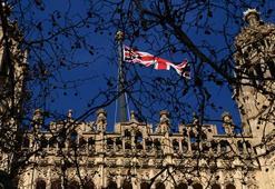 Tarih belli oldu! İngiltere yasa dışı göçmenleri Ruanda'ya gönderiyor