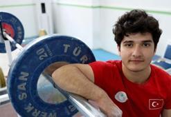 Milli halterci Muhammed Furkan Özbek: Büyükler Avrupa şampiyonluğunu seri haline getirdim