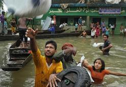Muson yağmuru felaketi: İki ülkede az kişi 59 hayatını kaybetti