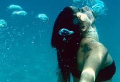 Algı Eke denizin altından paylaştı!