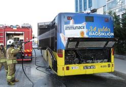 Kadıköy'de İETT otobüsünde korkutan yangın