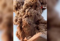 Guatemala’daki Fuego Yanardağı kül ve duman püskürttü